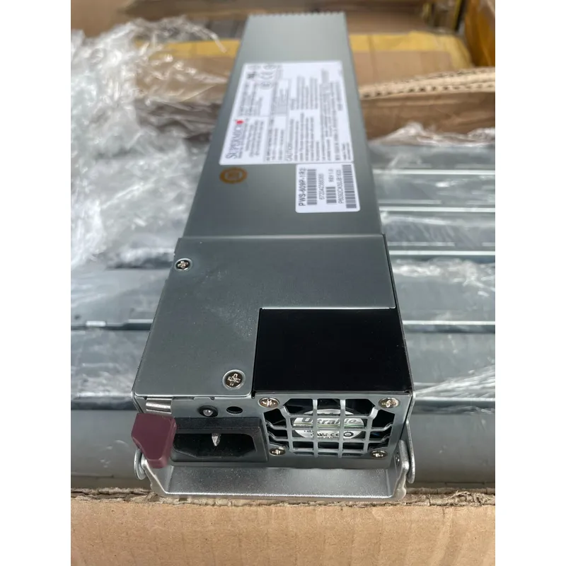 Alimentatore per server Superm - Power Supply 650W recensione e prezzo