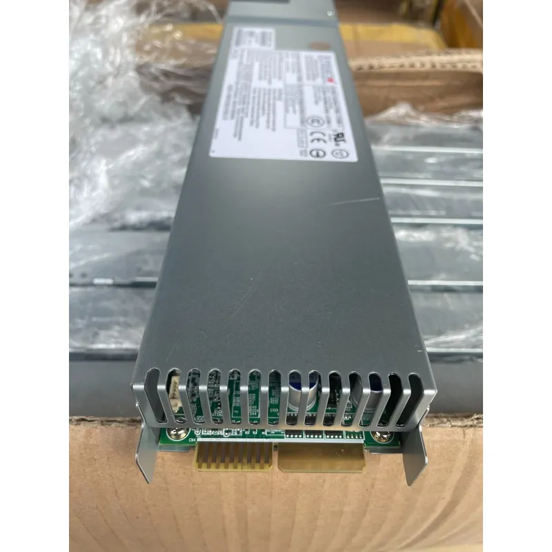 Alimentatore per server Superm - Power Supply 650W recensione e prezzo